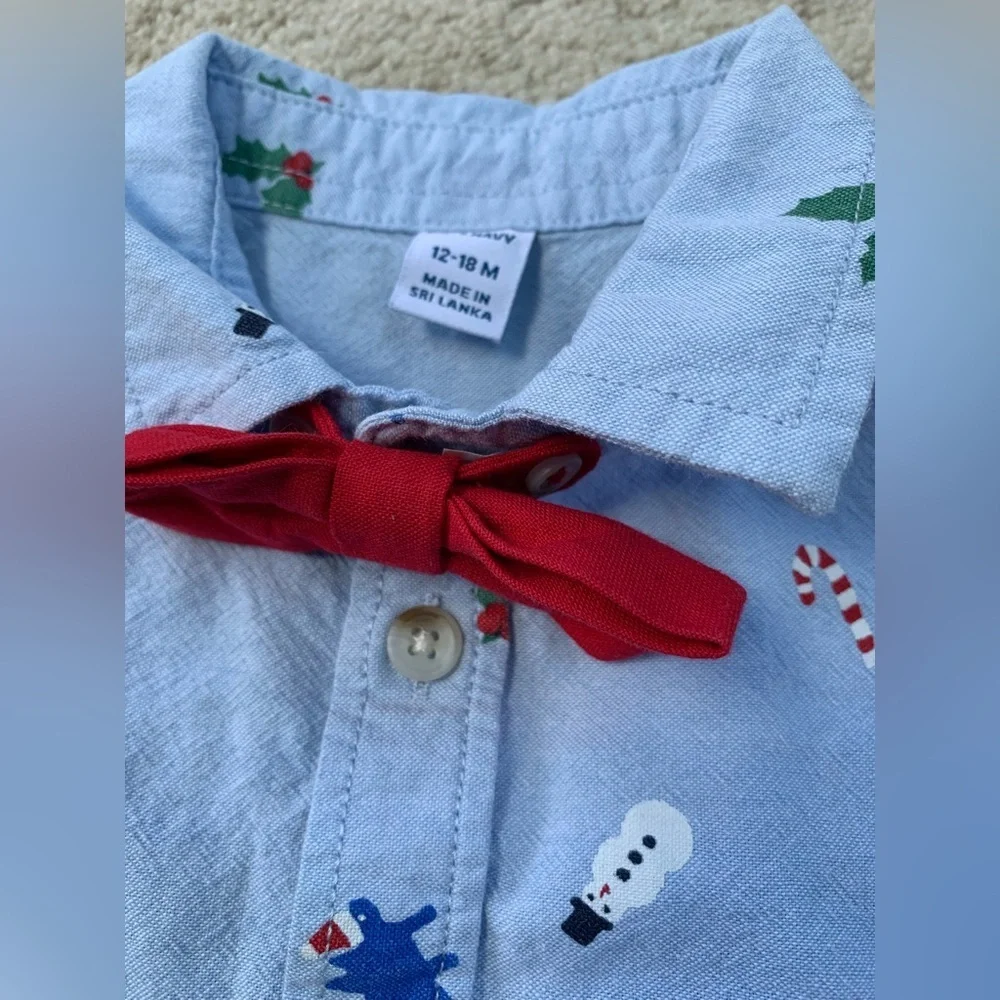 Old Navy Size 12-18 Months Christmas Dino Button Down Dress Shirt and Bow Tie